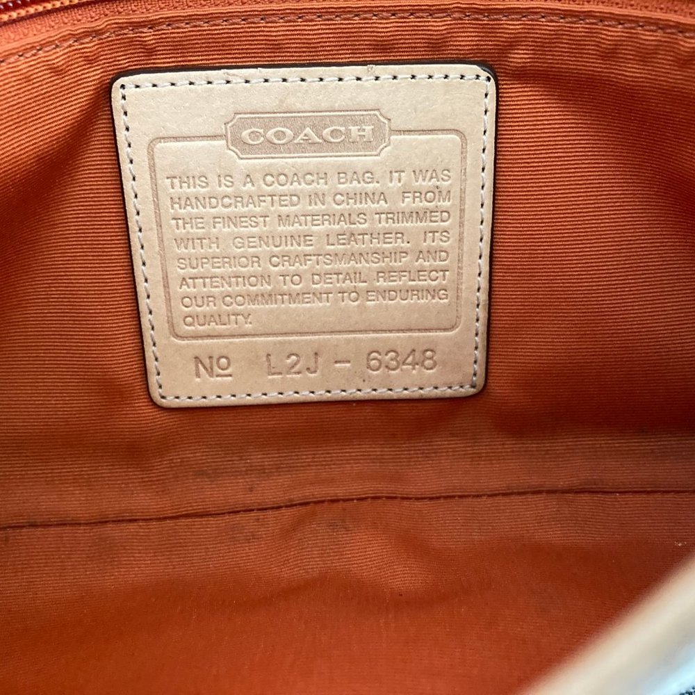 Coach Signature C's Monogram - Picture 8 of 9